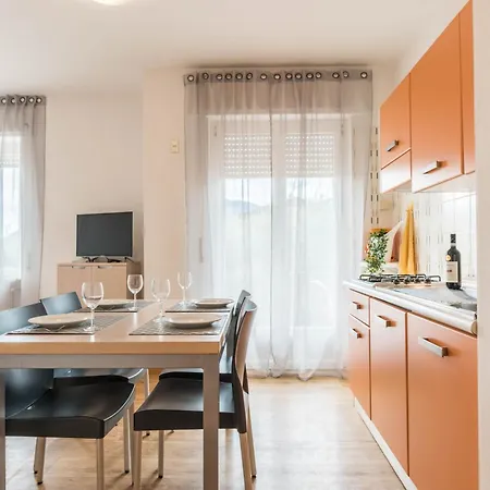 La Pergola Monolocale Due Apartament